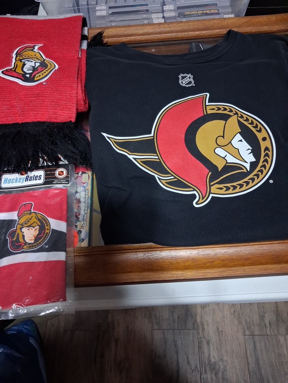 Ottawa Senators Bundle Logo Tee with Red and Gold Crest Winyer Scarf And Flag